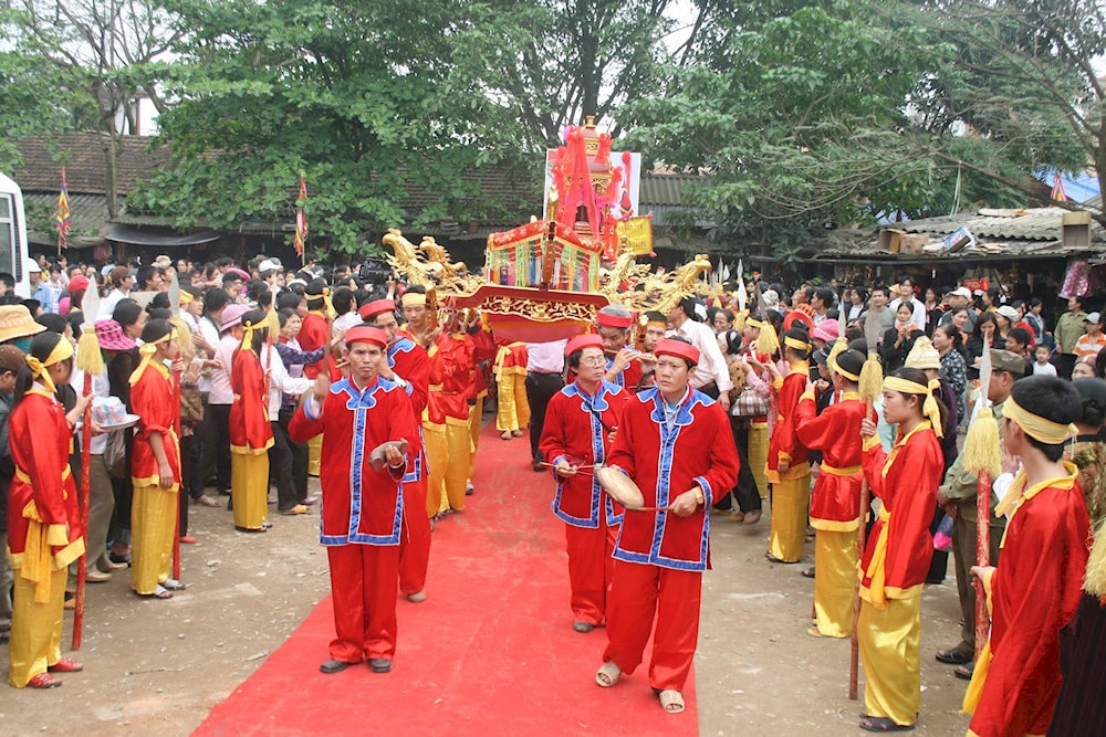 Các hoạt động văn hóa tâm linh tại đền Cô Chín